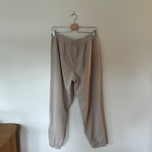 Lululemon Tear-Away Mid-Rise Track Pant - Picture 5 of 5